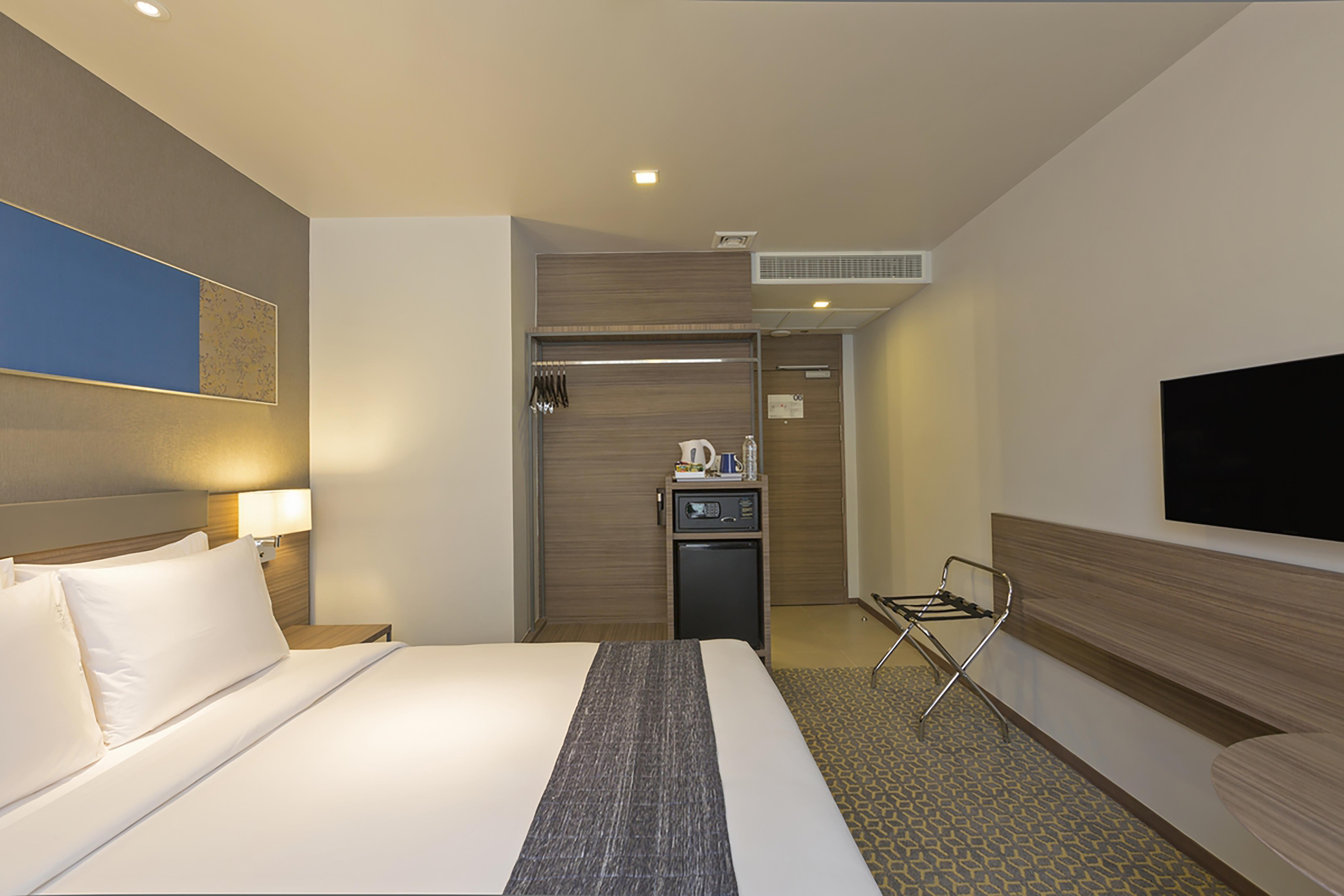 Holiday Inn Express Bangkok Sathorn, An Ihg Hotel Zewnętrze zdjęcie