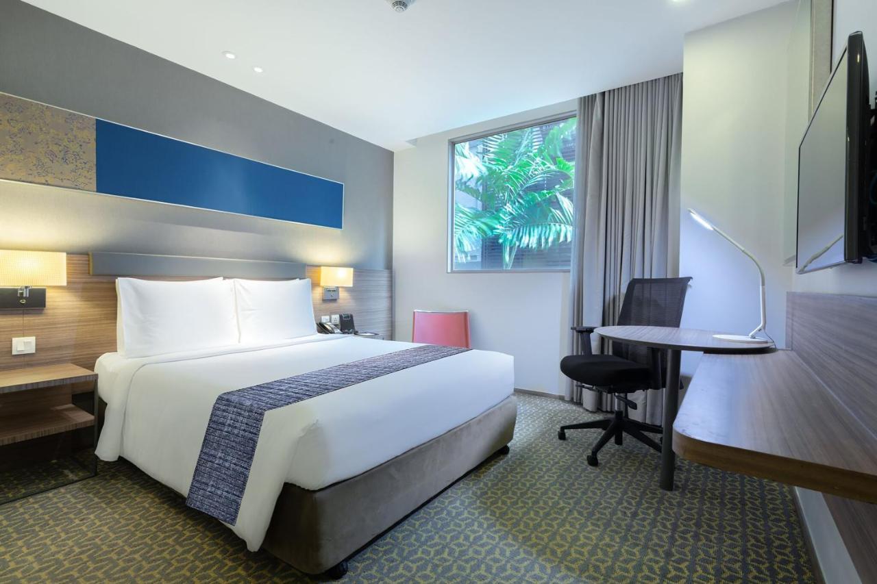 Holiday Inn Express Bangkok Sathorn, An Ihg Hotel Zewnętrze zdjęcie